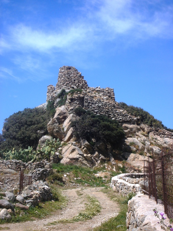 pyrgosai_giorgi2.jpg vivlosfoto